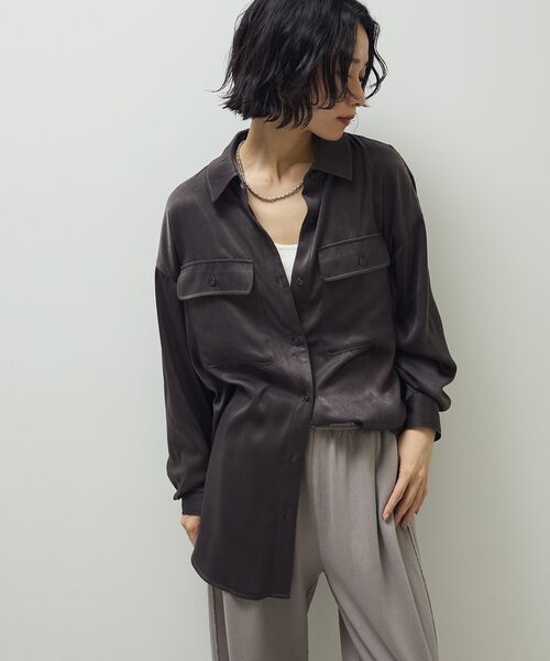 Sugar spoon（シュガースプーン）の「・SUGAR SPOON サテンオーバーシャツ（シャツ/ブラウス・レディース・チャコールグレー/ブラック/ベージュ・FREE）」の3枚目の写真