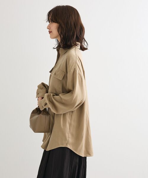 Sugar spoon（シュガースプーン）の「・SUGAR SPOON サテンオーバーシャツ（シャツ/ブラウス・レディース・チャコールグレー/ブラック/ベージュ・FREE）」の15枚目の写真