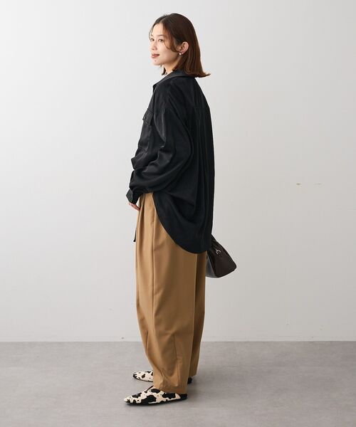 Sugar spoon（シュガースプーン）の「・SUGAR SPOON サテンオーバーシャツ（シャツ/ブラウス・レディース・チャコールグレー/ブラック/ベージュ・FREE）」の21枚目の写真