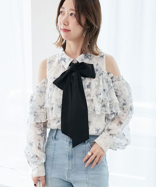 MAJESTIC LEGON(マジェスティックレゴン)の「バイカラーボウタイフリルブラウス(シャツ/ブラウス・レディース・ホワイト系その他/ホワイト系その他2/アイボリー・MEDIUM)」の20枚目の写真