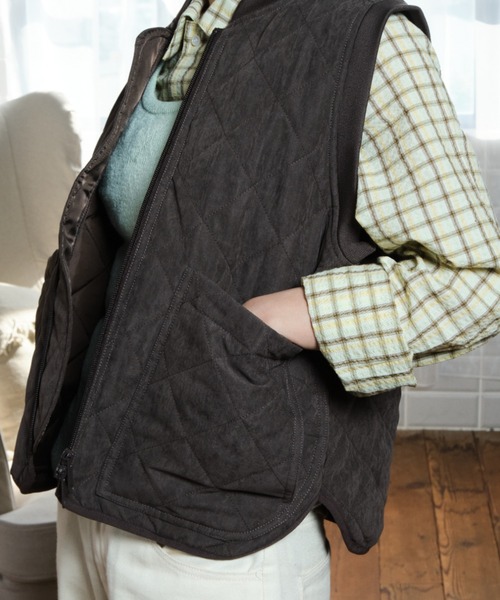 common gull products.(コモンガルプロダクツ)の「ぬるい風と一緒にキルティングベスト(その他アウター・レディース・ブラウン系/グレー系/イエロー系・LARGE/MEDIUM/SMALL)」の6枚目の写真