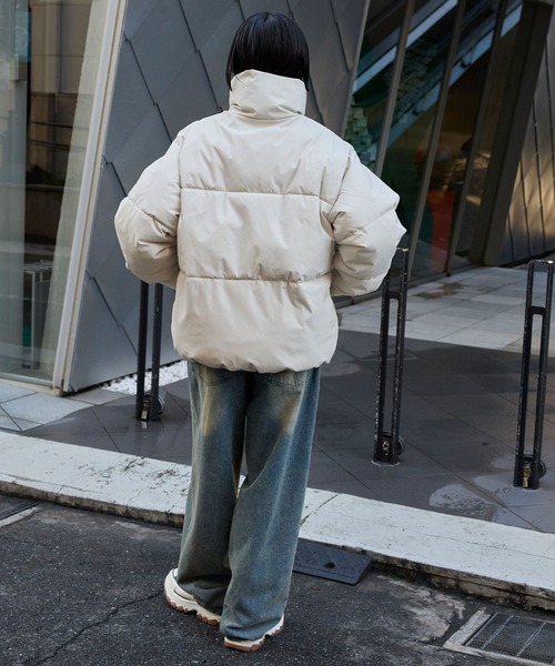 CONVERSE（コンバース）の「CONVERSE/コンバース 別注 <撥水/防風> ダブルロゴ刺繍 ボリュームスタンド中綿ジャケット（ダウンジャケット/コート・メンズ・アイボリー/ブラック・L/M）」の12枚目の写真