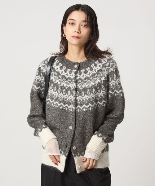green label relaxing(グリーンレーベルリラクシング)の「ノルディック ジャガード カーディガン(カーディガン/ボレロ・レディース・ナチュラル/グレー・FREE)」の7枚目の写真