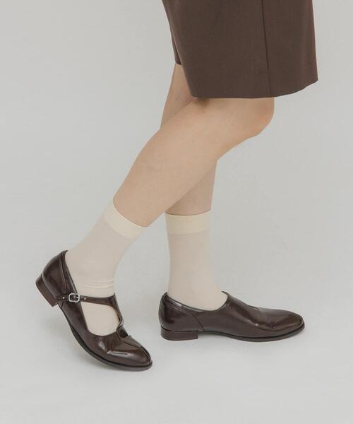 KBF(ケイビーエフ)の「アシンメトリーメリージェーンローファー(その他シューズ・レディース・ブラウン/ブラック・36/37/38)」の4枚目の写真