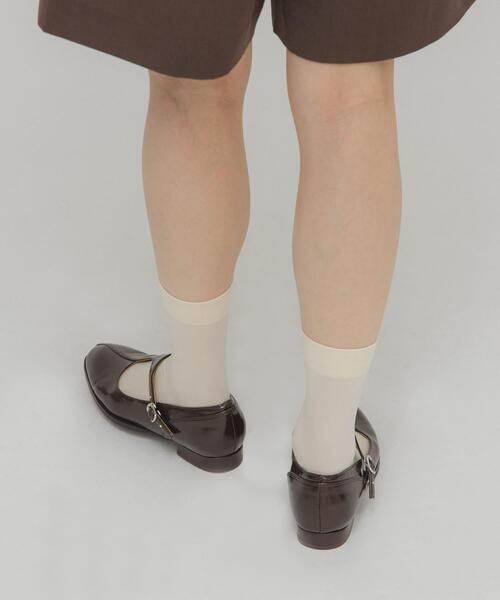 KBF(ケイビーエフ)の「アシンメトリーメリージェーンローファー(その他シューズ・レディース・ブラウン/ブラック・36/37/38)」の5枚目の写真