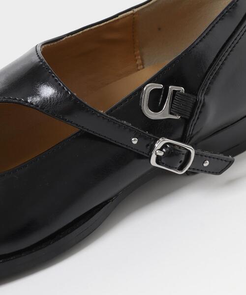 KBF(ケイビーエフ)の「アシンメトリーメリージェーンローファー(その他シューズ・レディース・ブラウン/ブラック・36/37/38)」の17枚目の写真