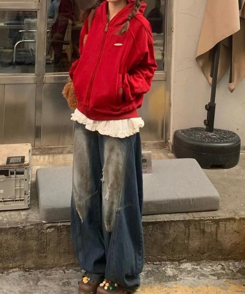 MEMECLE(メメクル)の「【 MEMECLE / メメクル 】ルーズ シルエット ジップフーディ(パーカー・レディース・レッド・SMALL/MEDIUM/LARGE)」の2枚目の写真