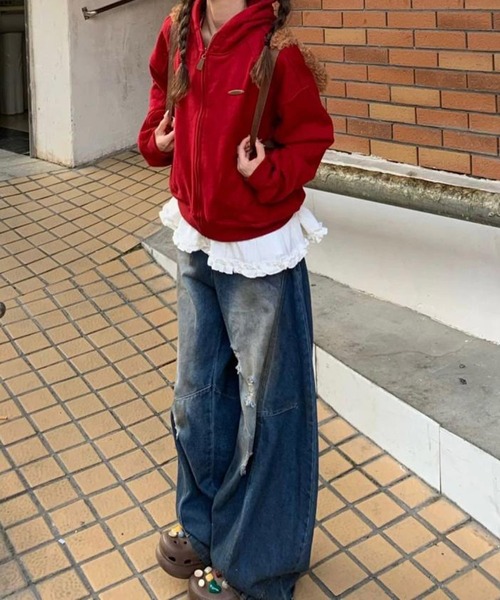 MEMECLE(メメクル)の「【 MEMECLE / メメクル 】ルーズ シルエット ジップフーディ(パーカー・レディース・レッド・SMALL/MEDIUM/LARGE)」の3枚目の写真