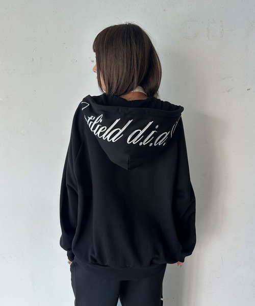d.i.a.(ダイヤ)の「オーバーサイズ フーディー ジップパーカー(パーカー・レディース・グレー/ブラック/ホワイト・SMALL/MEDIUM)」の16枚目の写真