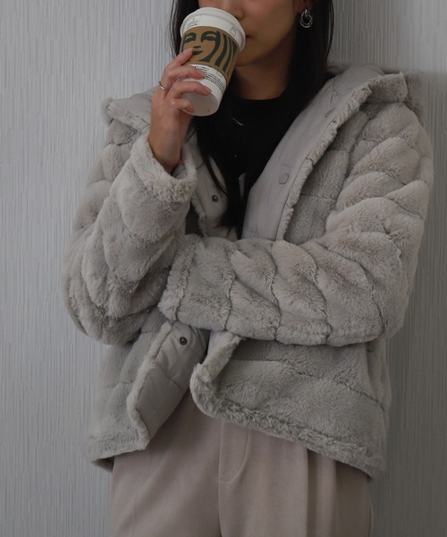 セール】ボーダーファーキルトリバーシブルフード付きショートコート