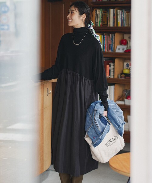 23区 L(ニジュウサンクオオキイサイズ)の「【洗える】ギャザーコンビ ニットワンピース(ワンピース・レディース・ブラック系/ネイビー系/ベージュ系・46/44)」の2枚目の写真