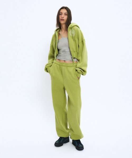 PARTIMENTO WOMEN（パルティメントウィメン）の「クラシックロゴクロップフードパーカー_ライトグリーン（パーカー・レディース・その他・ONE SIZE）」の6枚目の写真
