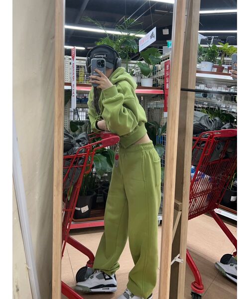 PARTIMENTO WOMEN（パルティメントウィメン）の「クラシックロゴクロップフードパーカー_ライトグリーン（パーカー・レディース・その他・ONE SIZE）」の12枚目の写真