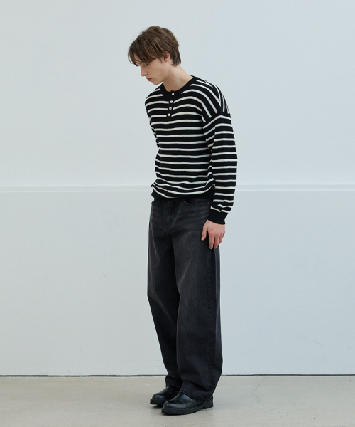 NODU（ノードユー）の「ボタンポイントストライプヘンリーネックラウンドニットTシャツ[ブラック]（Tシャツ/カットソー・メンズ・その他・MEDIUM/LARGE）」の3枚目の写真