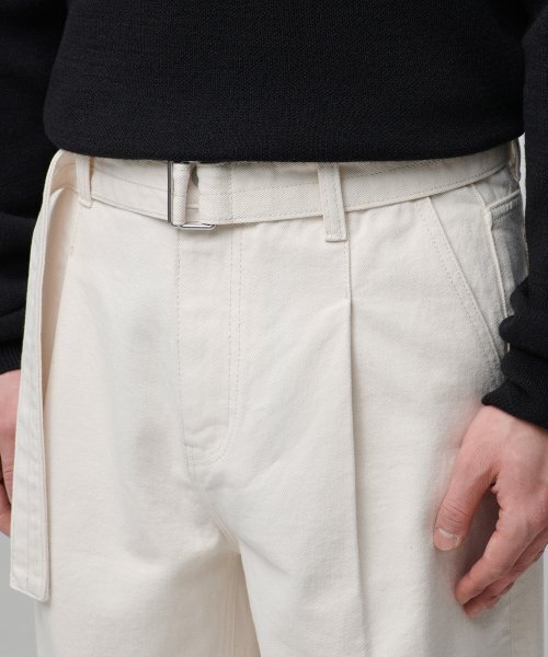 MUSINSA STANDARD（ムシンサスタンダード）の「ベルト付きセミバルーンデニムパンツ[クリーム]（デニムパンツ・メンズ・その他・40/38/42/36/34/32/30/31/33/26/27/28/29）」の6枚目の写真