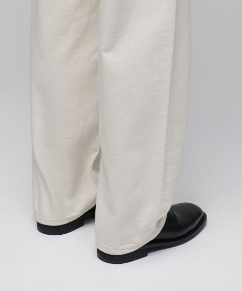 MUSINSA STANDARD（ムシンサスタンダード）の「ベルト付きセミバルーンデニムパンツ[クリーム]（デニムパンツ・メンズ・その他・40/38/42/36/34/32/30/31/33/26/27/28/29）」の10枚目の写真