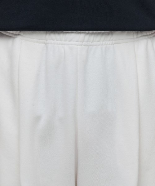 MUSINSA STANDARD（ムシンサスタンダード）の「ワンタックワイドラウンジスウェットパンツ[クリーム]（スウェットパンツ・メンズ・その他・SMALL/MEDIUM/LARGE/X-LARGE/XX-LARGE）」の4枚目の写真