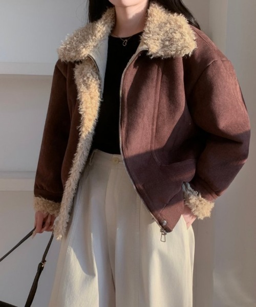 ABITOKYO（アビトーキョー）の「ボアドッキングショート丈スエードブルゾン（ブルゾン・レディース・モカ/ブラウン・FREE）」の6枚目の写真