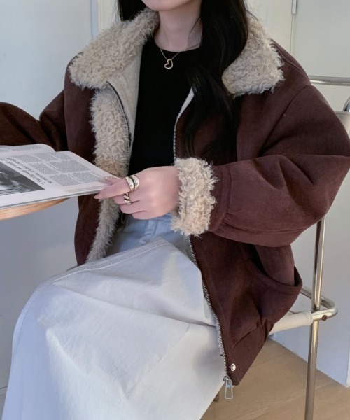 ABITOKYO（アビトーキョー）の「ボアドッキングショート丈スエードブルゾン（ブルゾン・レディース・モカ/ブラウン・FREE）」の9枚目の写真