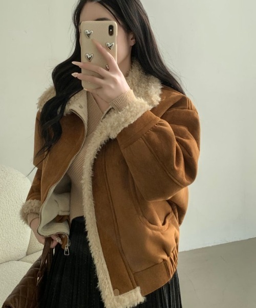 ABITOKYO（アビトーキョー）の「ボアドッキングショート丈スエードブルゾン（ブルゾン・レディース・モカ/ブラウン・FREE）」の17枚目の写真