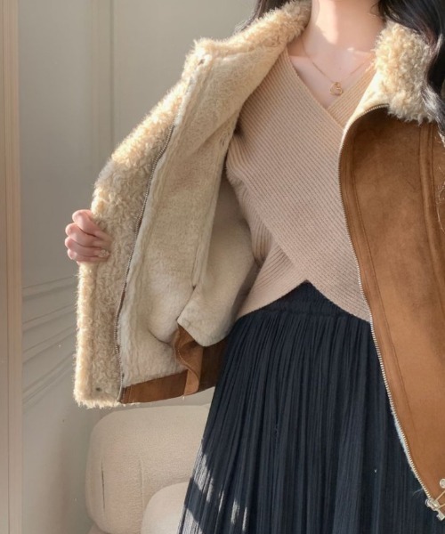 ABITOKYO（アビトーキョー）の「ボアドッキングショート丈スエードブルゾン（ブルゾン・レディース・モカ/ブラウン・FREE）」の18枚目の写真