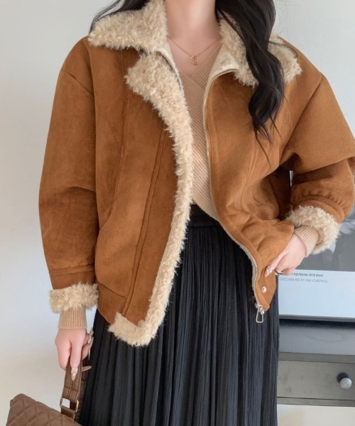 ABITOKYO（アビトーキョー）の「ボアドッキングショート丈スエードブルゾン（ブルゾン・レディース・モカ/ブラウン・FREE）」の19枚目の写真