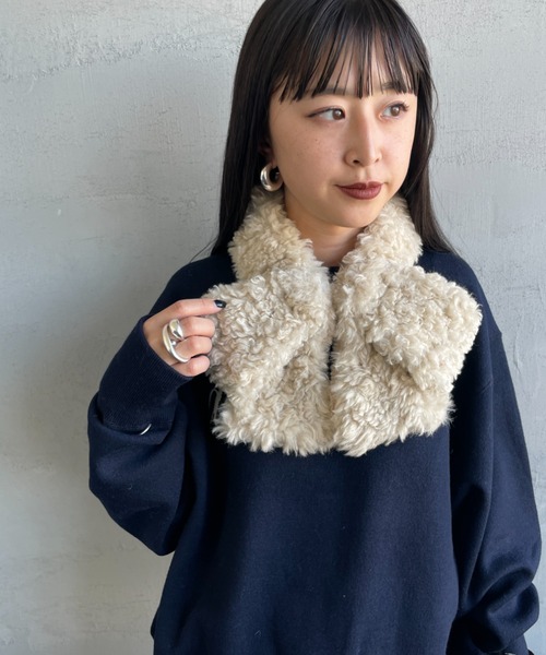 Casselini（キャセリーニ）の「[Casselini/キャセリーニ] ミニリボンティペットマフラー（マフラー・レディース・ブラック/ベージュ・ONE SIZE）」の12枚目の写真