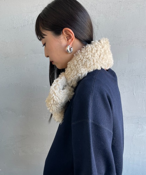 Casselini（キャセリーニ）の「[Casselini/キャセリーニ] ミニリボンティペットマフラー（マフラー・レディース・ブラック/ベージュ・ONE SIZE）」の13枚目の写真