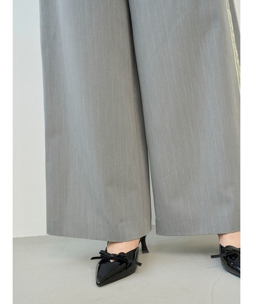 SNIDEL（スナイデル）の「バックリボンレースアップラインパンツ（その他パンツ・レディース・グレー/モカ/ストライプ・0/1）」の11枚目の写真