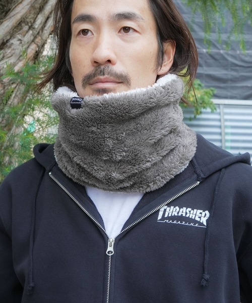 THRASHER（スラッシャー）の「BOA FLEECE REVERSIBLE NECK WARMER/THRASHER スラッシャー ネックウォーマー リバーシブル ボアフリース ロゴ刺繍ストリート スケーター（ネックウォーマー/スヌード・メンズ・グレー/ブラック×ホワイト/ベージュ×ブラック・FREE）」の14枚目の写真