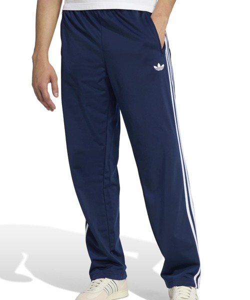 adidas(アディダス)の「adidas FIREBIRD TRACK PANTS / アディダス ファイヤーバード トラック パンツ(その他パンツ・メンズ・ネイビー・S/M/L/XL/XXL)」の2枚目の写真