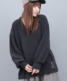 Vネックサイドスリットプルオーバー