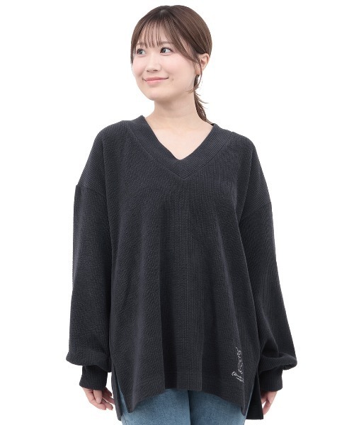 チチカカ(チチカカ)の「Vネックサイドスリットプルオーバー(Tシャツ/カットソー・レディース・カーキ/グリーン/ネイビー・FREE)」の9枚目の写真