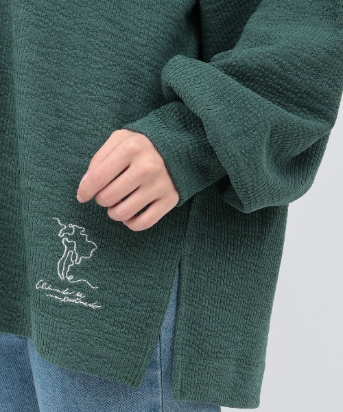 チチカカ(チチカカ)の「Vネックサイドスリットプルオーバー(Tシャツ/カットソー・レディース・カーキ/グリーン/ネイビー・FREE)」の13枚目の写真