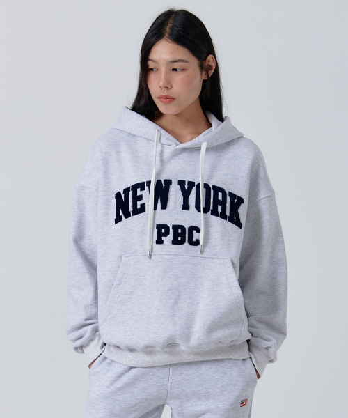 PAPERBOY(ペーパーボーイ)の「ブクルニューヨーク フードパーカー-ホワイトメランジ(パーカー・レディース・その他・SMALL/MEDIUM/LARGE/X-LARGE)」の3枚目の写真