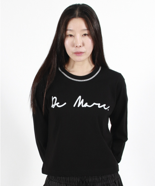 DEMARC(ドゥマーク)の「NECK-STITCH LOGO SEMI-CROP LONG SLEEVE TEE - BLACK(Tシャツ/カットソー・レディース・その他・MEDIUM/LARGE)」の5枚目の写真
