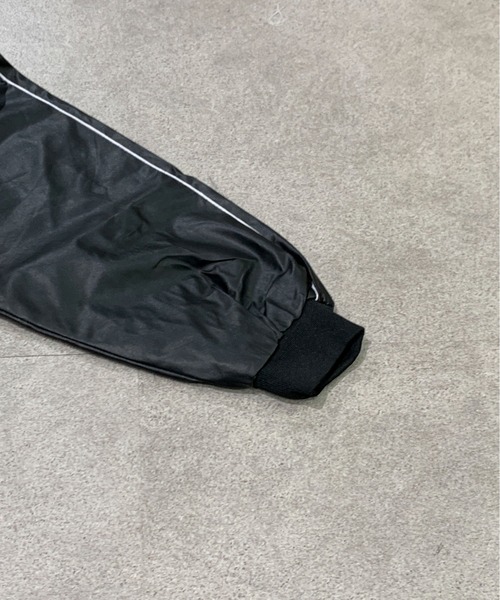 link lot(リンクロット)の「ルーズシルエット パイピングデザイン PU フェイクレザー ブルゾン(ライダースジャケット・メンズ・ブラック・M)」の14枚目の写真