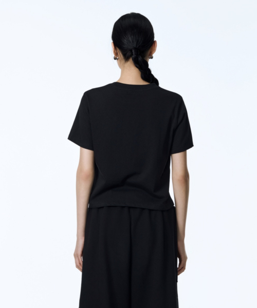 71TO96(チル ハナ トゥ グユク)の「Lettering Crop T-shirt (Black)(Tシャツ/カットソー・レディース・ブラック・FREE)」の3枚目の写真