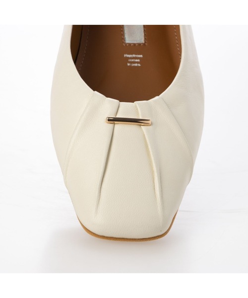 Mode et Jacomo(モードエジャコモ)の「ソフトレザーフラットパンプス(パンプス・レディース・ホワイト/ブラック/シルバー/グリーン・24.5cm/24cm/23.5cm/23cm/22.5cm)」の10枚目の写真