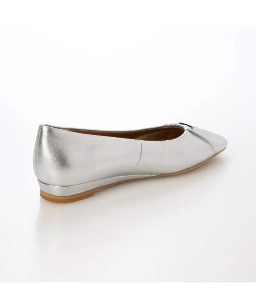 Mode et Jacomo(モードエジャコモ)の「ソフトレザーフラットパンプス(パンプス・レディース・ホワイト/ブラック/シルバー/グリーン・24.5cm/24cm/23.5cm/23cm/22.5cm)」の15枚目の写真