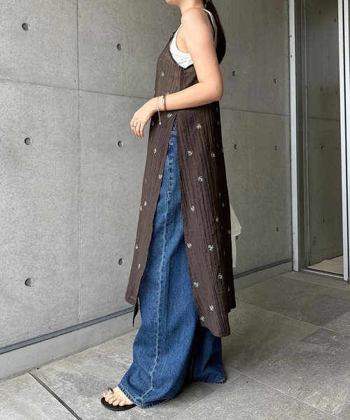 andme（アンドミー）の「【新色追加】小花柄シアーキャミソールワンピース（ワンピース・レディース・アイボリー/ブラック/ブラウン・FREE）」の7枚目の写真