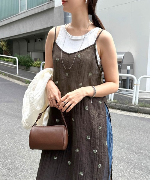 andme（アンドミー）の「【新色追加】小花柄シアーキャミソールワンピース（ワンピース・レディース・アイボリー/ブラック/ブラウン・FREE）」の5枚目の写真