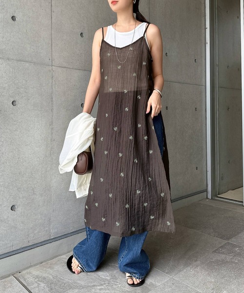 andme（アンドミー）の「【新色追加】小花柄シアーキャミソールワンピース（ワンピース・レディース・アイボリー/ブラック/ブラウン・FREE）」の8枚目の写真