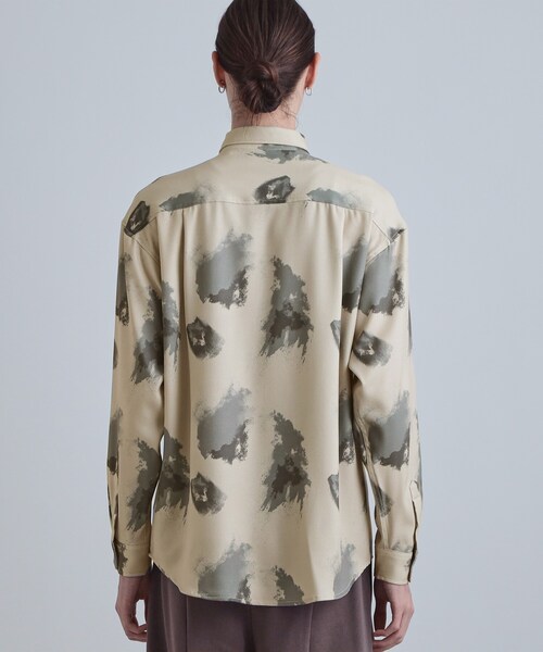 tk.TAKEO KIKUCHI(ティーケータケオキクチ)の「スモークブラープリントシャツ(シャツ/ブラウス・メンズ・ベージュ/ホワイト/ブラック・02/03/04)」の18枚目の写真