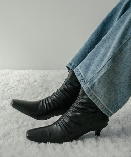 on:nue（オンニュ）の「【on:nue】[3色展開/5サイズ展開]  スクエアトゥシャーリングミドルブーツ（ブーツ・レディース・ダークブラウン/アイボリー/ブラック・23.0cm/23.5cm/24.0cm/24.5cm/25.0cm）」の21枚目の写真