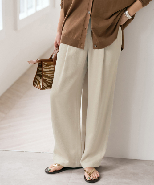 Spick & Span（スピックアンドスパン）の「《新色有り / 追加》ワッシャーサテンイージーパンツ（その他パンツ・レディース・カーキ/ベージュ/チャコールグレー・40/38/36）」の2枚目の写真