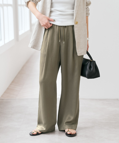 Spick & Span（スピックアンドスパン）の「《新色有り / 追加》ワッシャーサテンイージーパンツ（その他パンツ・レディース・カーキ/ベージュ/チャコールグレー・40/38/36）」の3枚目の写真