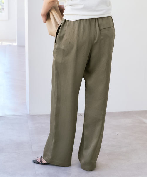 Spick & Span(スピックアンドスパン)の「《新色有り / 追加》ワッシャーサテンイージーパンツ(その他パンツ・レディース・カーキ/ベージュ/チャコールグレー・40/38/36)」の21枚目の写真