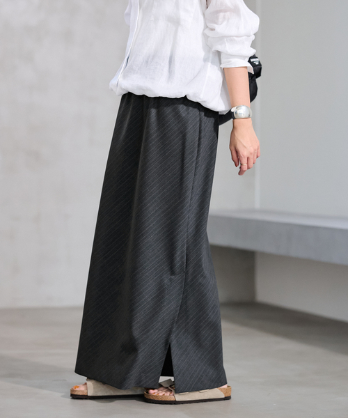 FRAMeWORK(フレームワーク)の「TWストライプバイアススカート(スカート・レディース・チャコールグレー/ネイビー・36/38)」の9枚目の写真