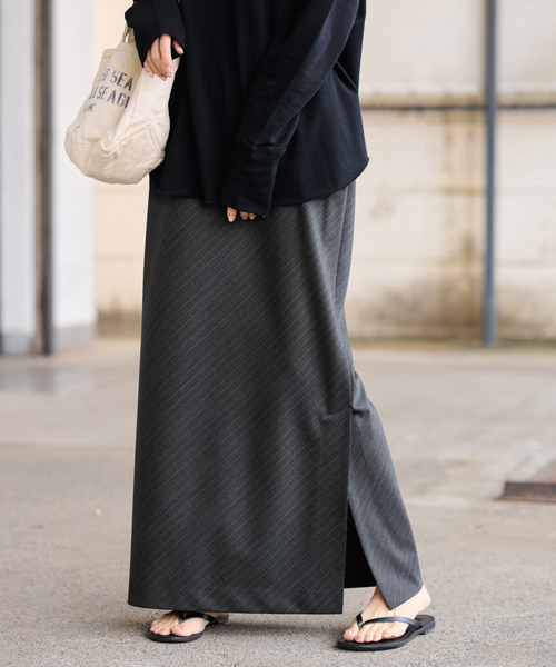 FRAMeWORK(フレームワーク)の「TWストライプバイアススカート(スカート・レディース・チャコールグレー/ネイビー・36/38)」の17枚目の写真